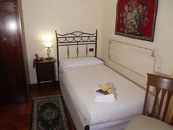 Marchese Sala Oda ve Kahvaltı