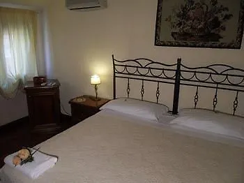 Marchese Sala Oda ve Kahvaltı 2*