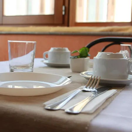 Marchese Sala Oda ve Kahvaltı