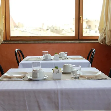 Oda ve Kahvaltı Marchese Sala 2*