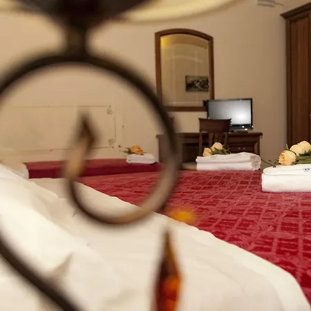 Oda ve Kahvaltı Marchese Sala