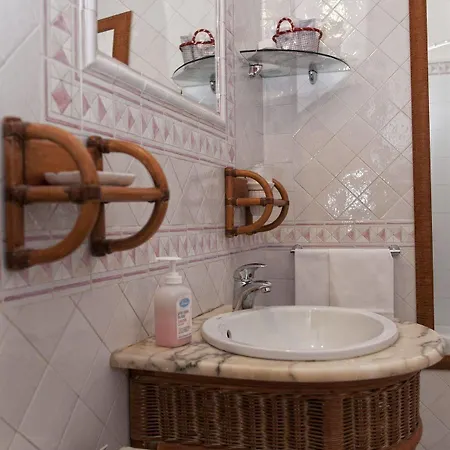 Oda ve Kahvaltı Marchese Sala 2*